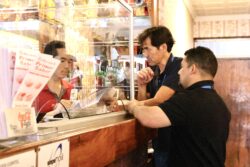 7 de cada 10 restaurantes inspeccionados por el MEIC incumplen normas de información al consumidor