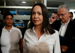 El partido de María Corina Machado pidió por su regreso a Venezuela sin inhabilitación para ejercer cargos públicos