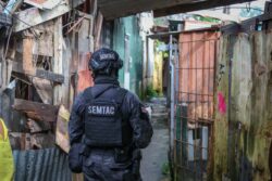 Destruyen “búnker” en San José con capacidad para 500 personas con adicciones al día