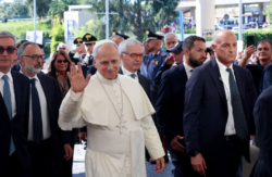 El Vaticano informó que al papa León XIV le extirparon un tumor canceroso del pulmón