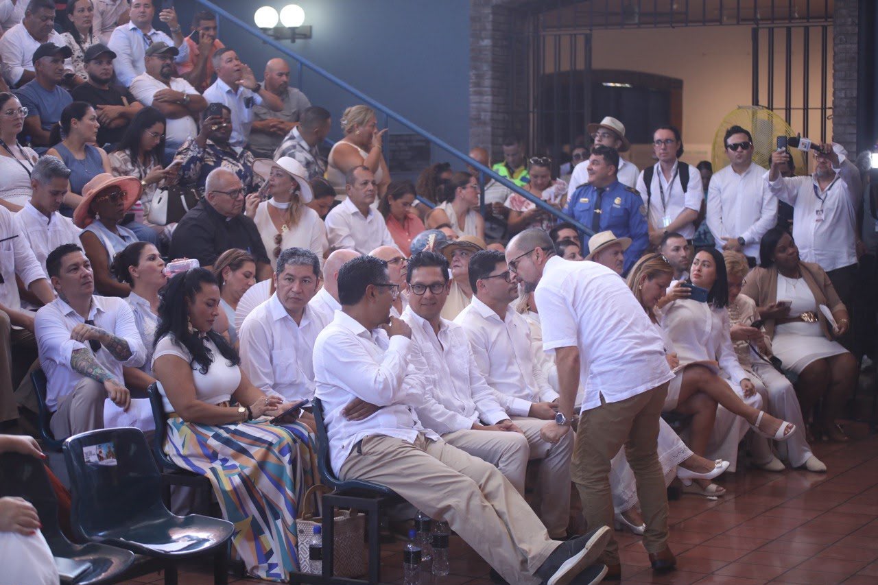 PLN denuncia por violencia política a Ariel Mora tras chiflar durante discurso de diputada en Puntarenas
