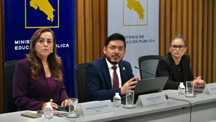 Sindicatos del MEP ven con buenos ojos cambios al calendario escolar: Transportistas reclaman impacto económico