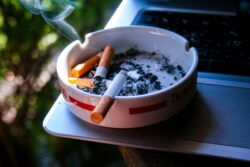 Salud rechaza proyecto para bajar impuesto a cigarrillos y advierte riesgos para consumidores